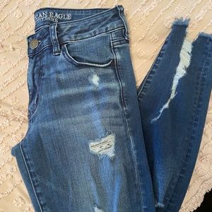Low rise size 4 American Eagle jeans